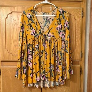 Free People Bella Floral Tunic Bell sleeved blouse size S/P
